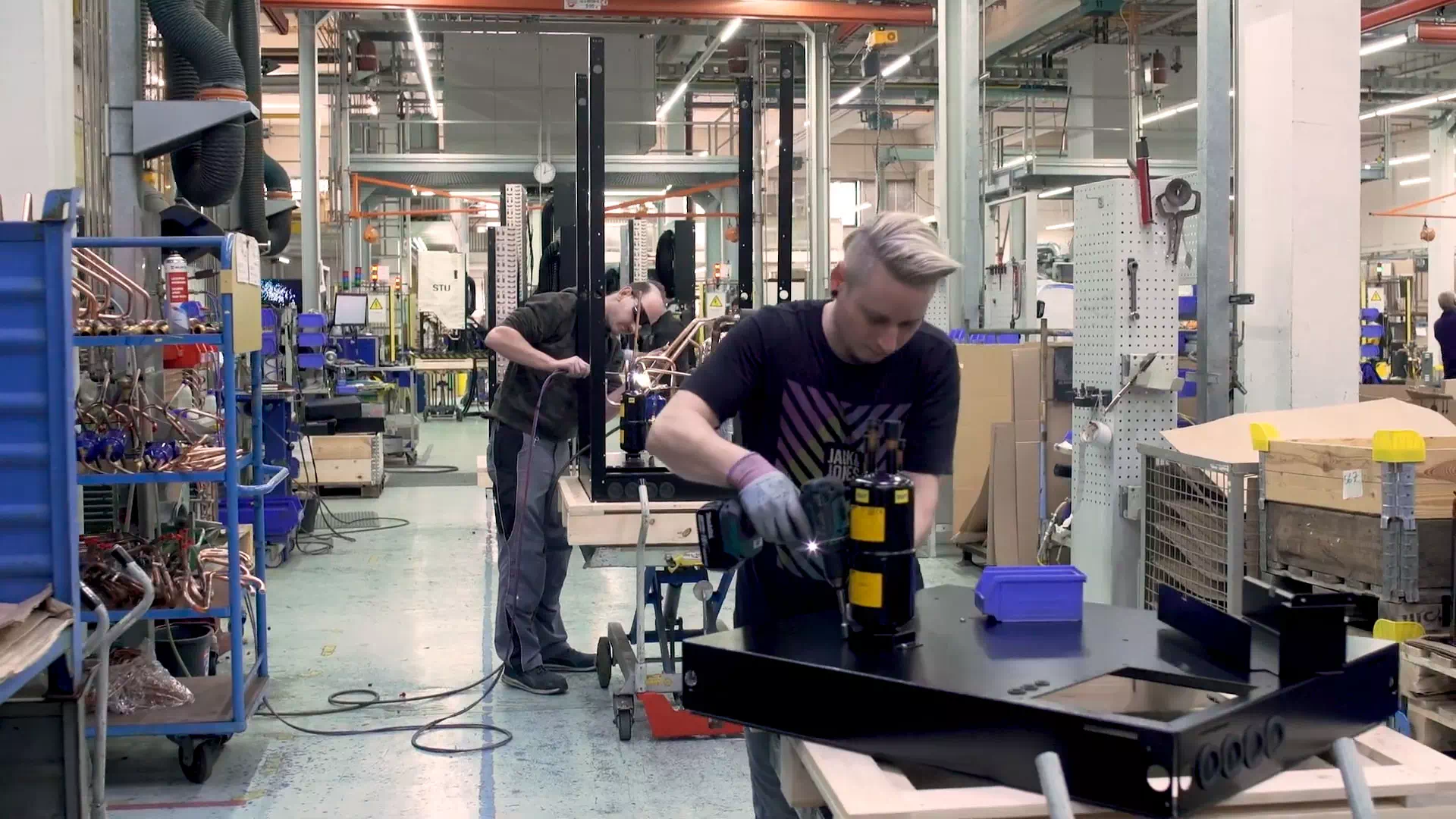 Подбор и установка тепловых насосов Dimplex для отопления и горячего водоснабжения в Алматы и Казахстане